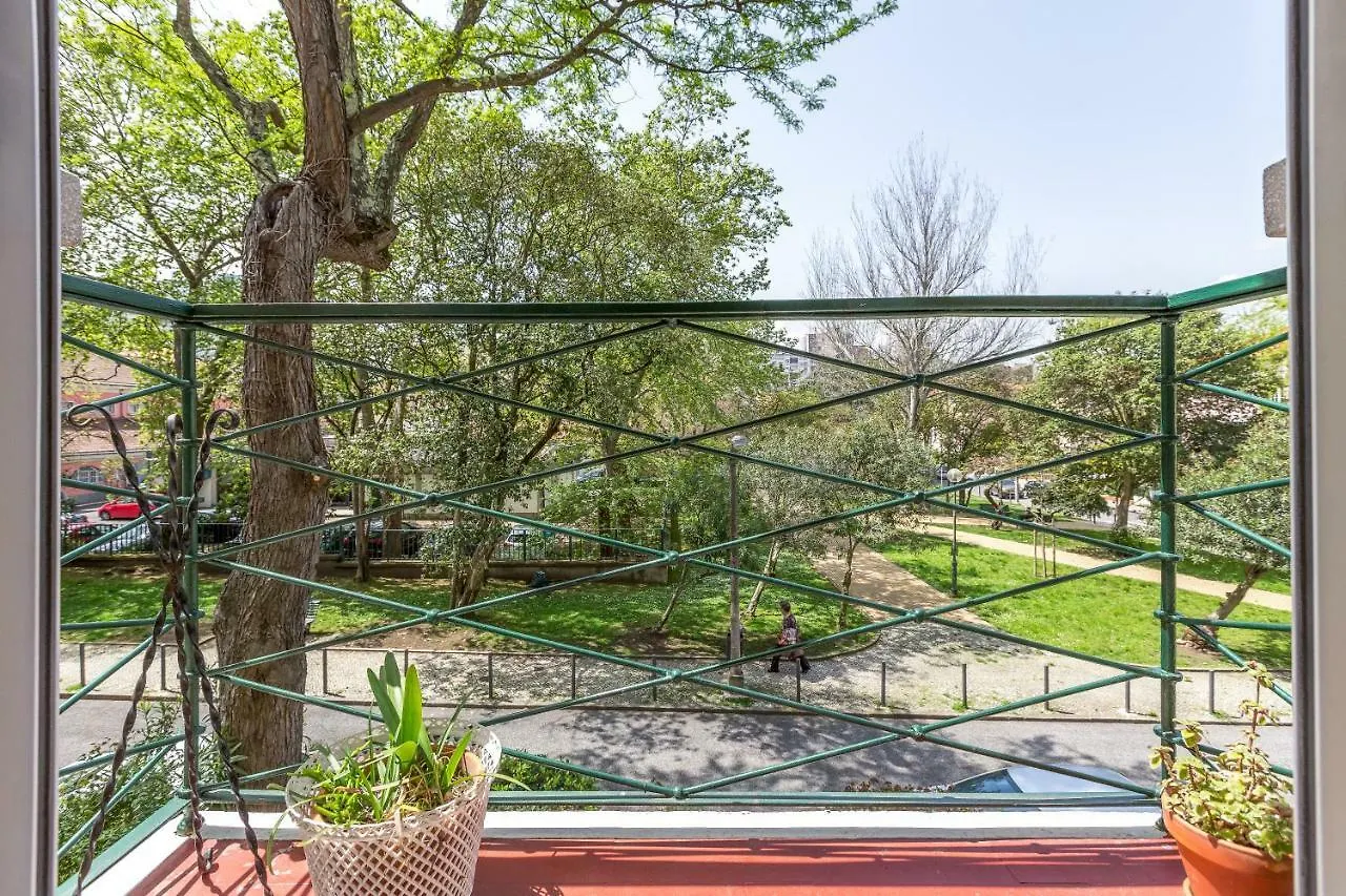 Sunny, Bright And Quiet Apartment, By Timecooler Lisboa 0*,